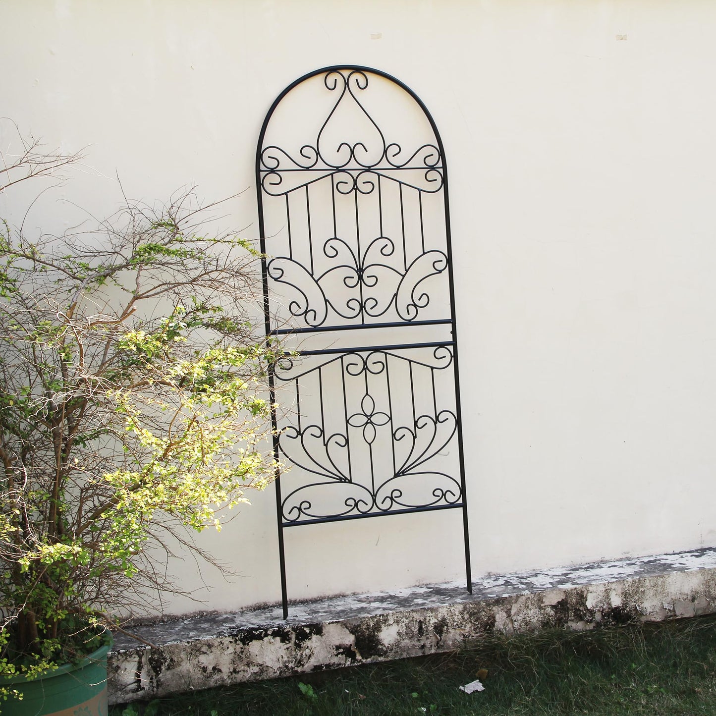 SCENDOR Trellis for Climbing Plants 59" H x 22" W Metal Unique Design Decorative Garden Structure Weather-Resistant Lattice Outdoor Decor Flowers Roses Vine Ivy Clematis Black Coating 1 Pack